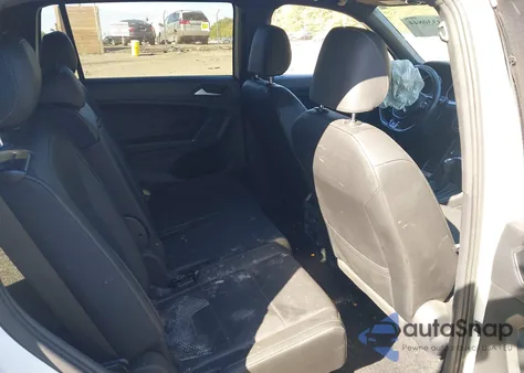 2020 Volkswagen Tiguan 2.0T Se/2.0T Se R-Line Black/2.0T Sel z USA, uszkodzony, nr VIN 3VV2B7AX8LM160329